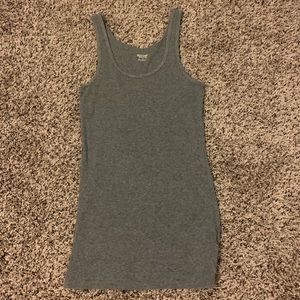 Gray tank top
